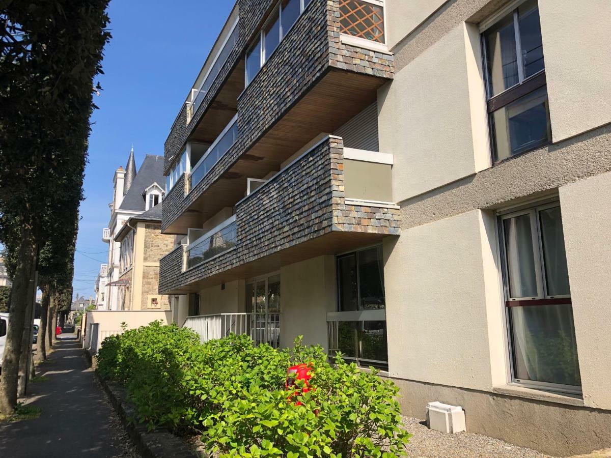 Le Courtoisville Saint-Malo Exterior photo